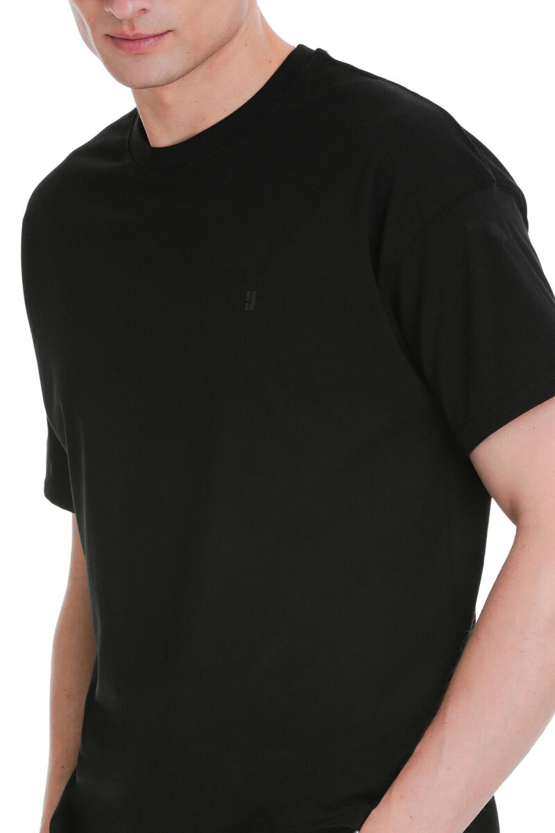 Siyah Regular Fit 100% Pamuk Bisiklet Yaka Oversize Tişört - HTML (1)
