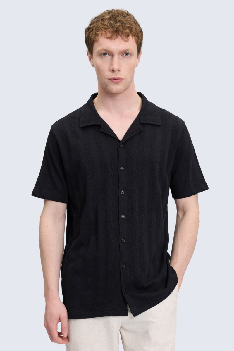 Siyah Regular Fit Apaş Yaka 100% Pamuk Casual Gömlek