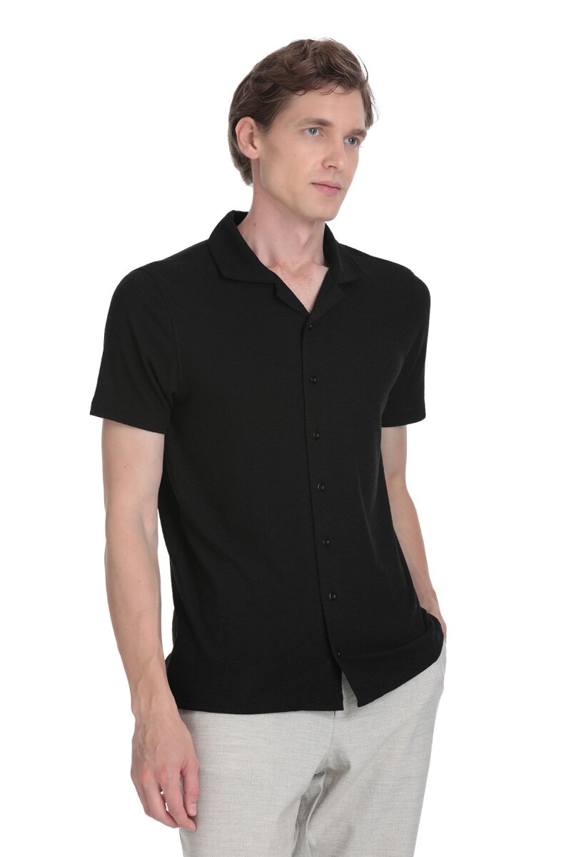 Siyah Regular Fit Apaş Yaka Gömlek - Saykı
