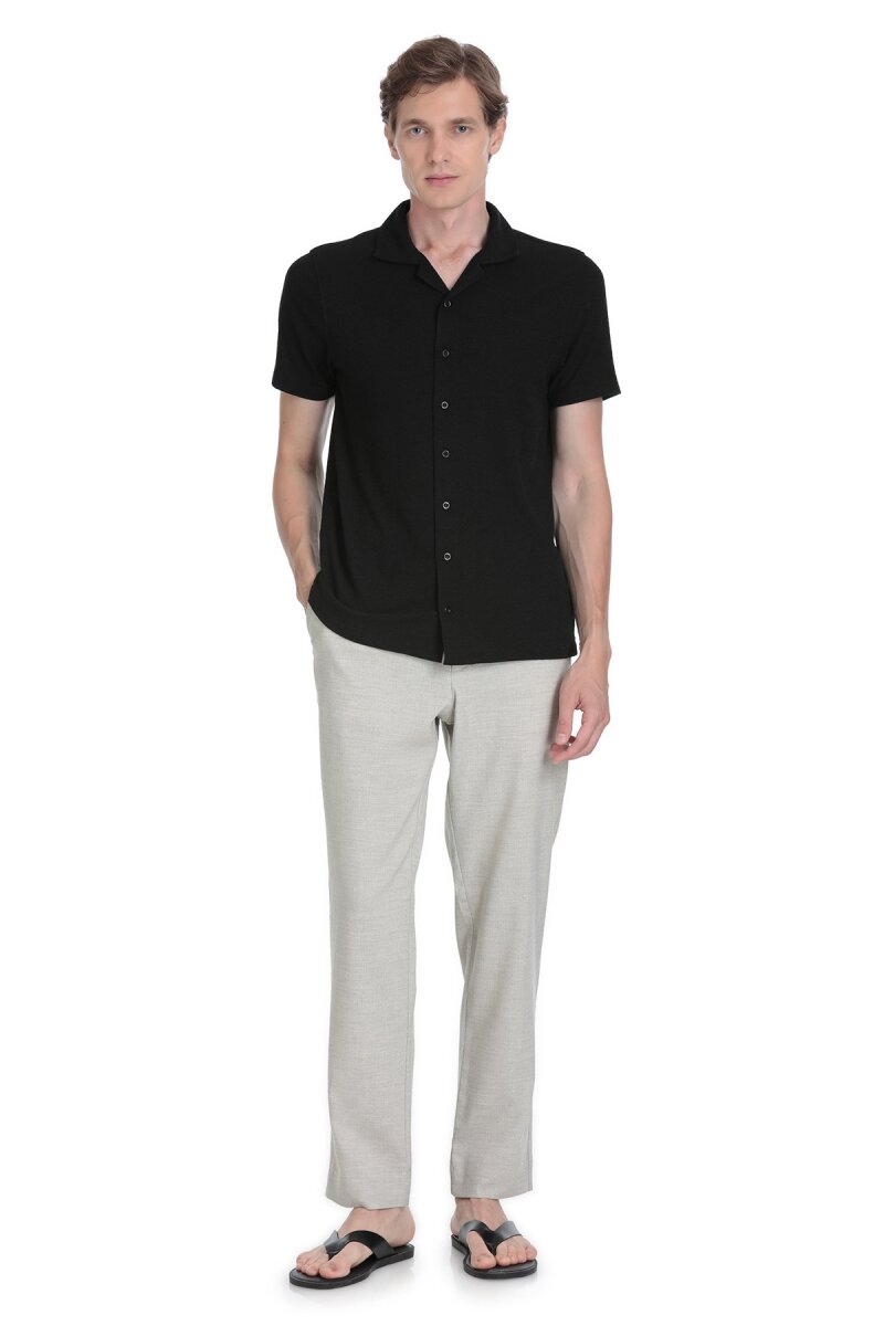 Siyah Regular Fit Apaş Yaka Gömlek - Saykı (1)