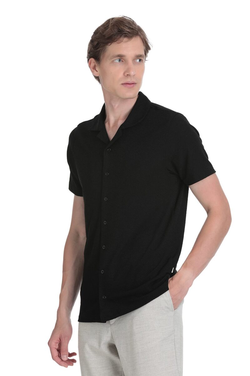 Siyah Regular Fit Apaş Yaka Gömlek - Saykı (1)