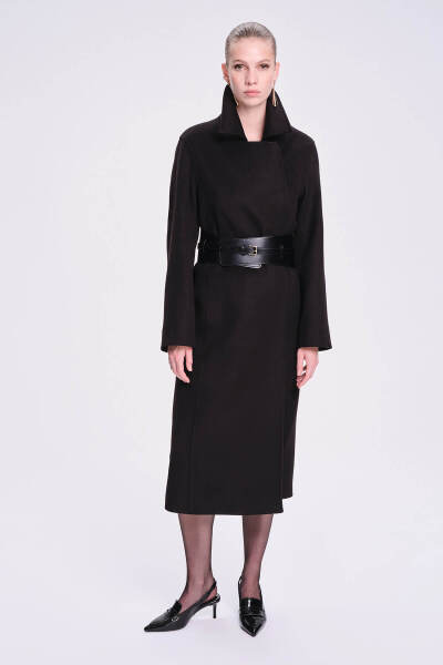 Saykı Woman Siyah Regular Fit Bebe Yaka Kaşmir Manto 