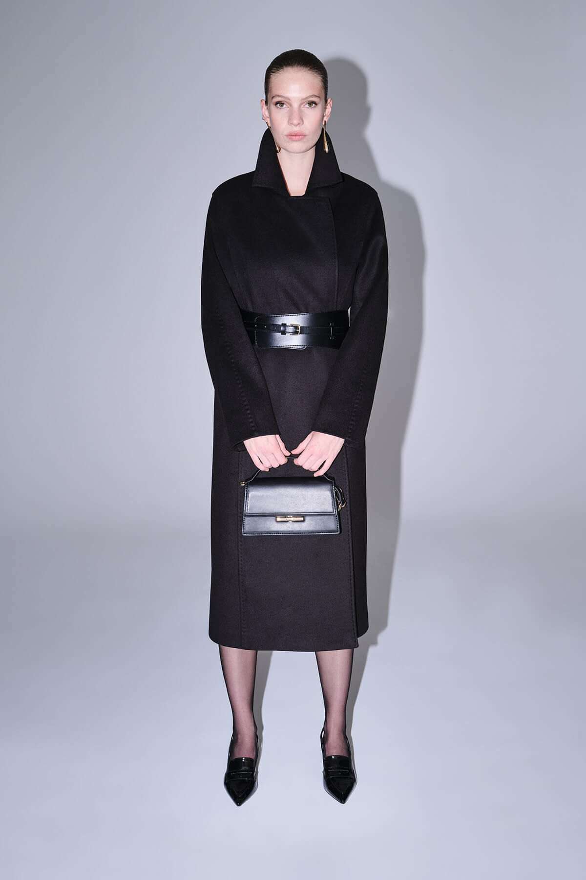 Saykı Woman Siyah Regular Fit Bebe Yaka Kaşmir Manto - 3