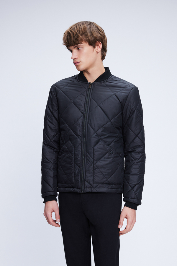 Siyah Regular Fit Bomber Yaka Kapitone Mont - Hatemoğlu