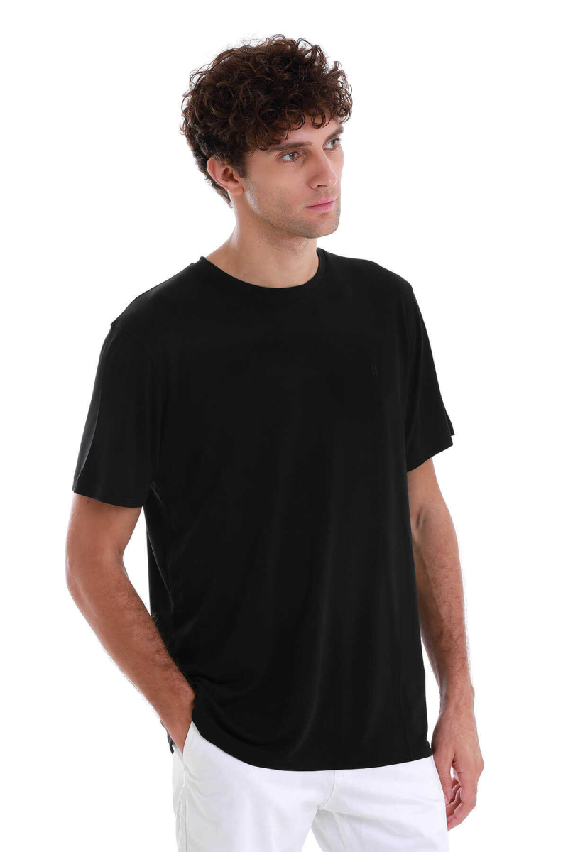 Siyah Regular Fit Bisiklet Yaka Tişört - Hatem Saykı (1)