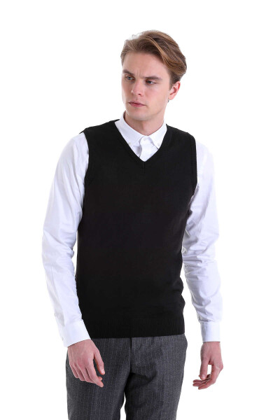 Siyah Comfort Fit V Yaka Yünlü Triko Süveter - 2