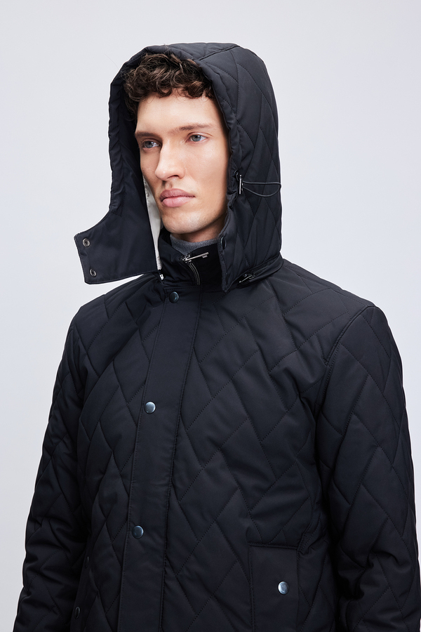 Siyah Regular Fit Hakim Yaka Kapitone Kapüşonlu Mont - 7