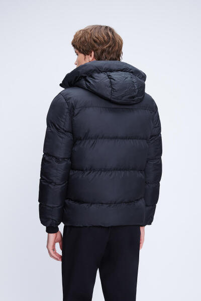 Siyah Regular Fit Hakim Yaka Kapüşonlu Şişme Mont - 5