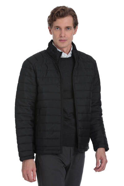 Siyah Regular Fit Hakim Yaka Şişme Mont 