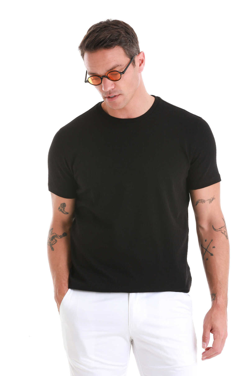 Siyah Regular Fit Jakarlı Bisiklet Yaka Tişört - Hatem Saykı (1)