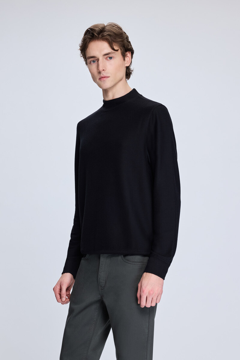 Siyah Regular Fit Jakarlı Yarım Balıkçı Yaka Sweatshirt - Hatem Saykı (1)