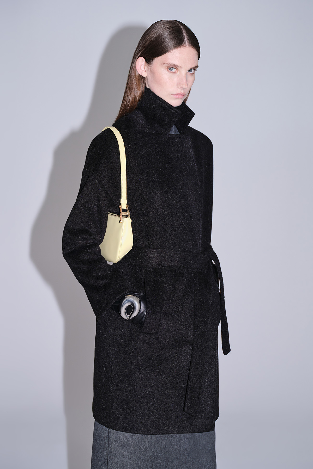 Saykı Woman Siyah Regular Fit Mono Yaka Manto - 5