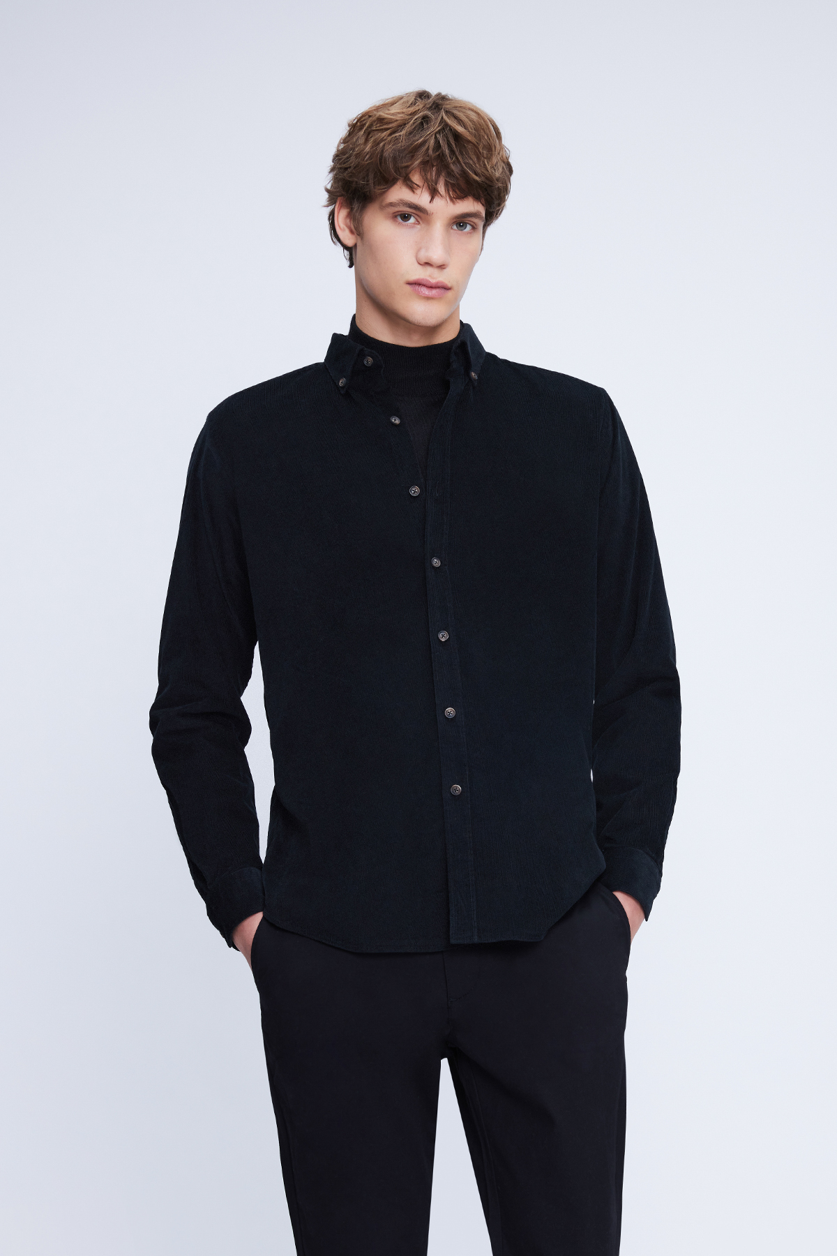 Siyah Slim Fit 100% Pamuklu Düğmeli Yaka Uzun Kollu Klasik Gömlek - 1