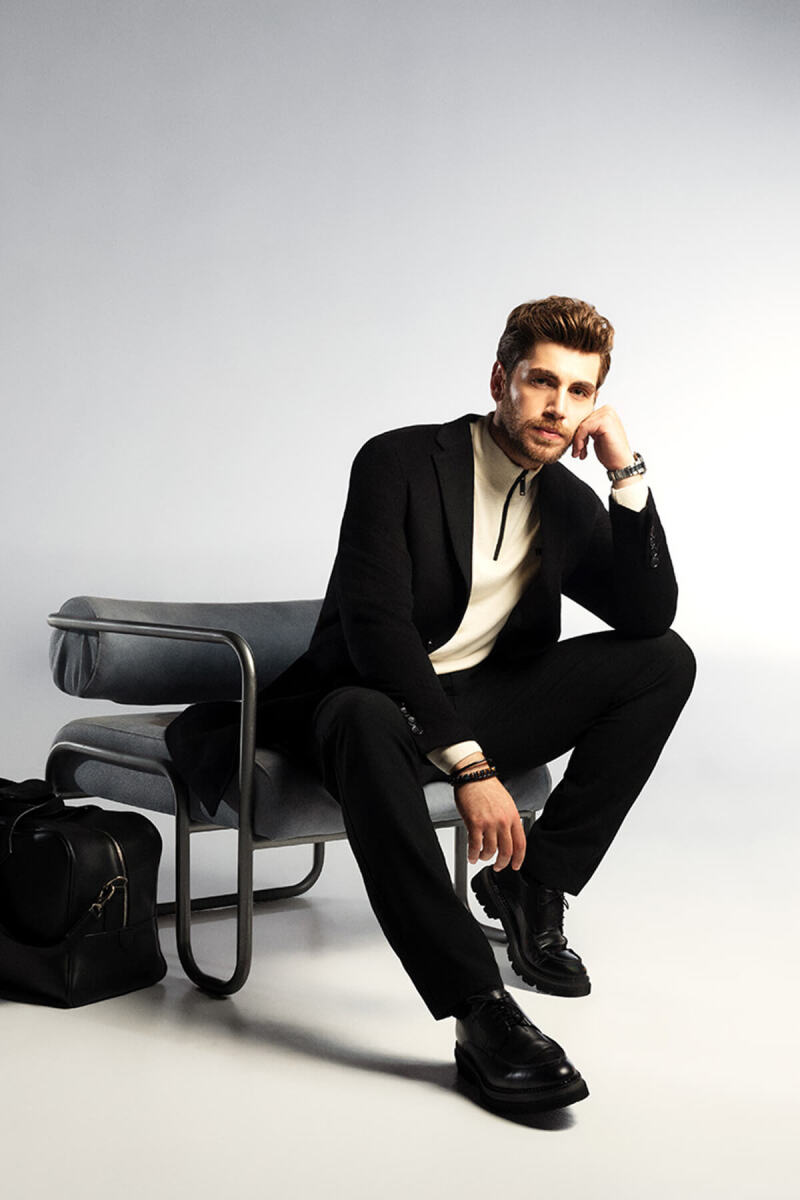 Siyah Slim Fit Ceket Yaka Yünlü Kaşe Palto - Hatem Saykı