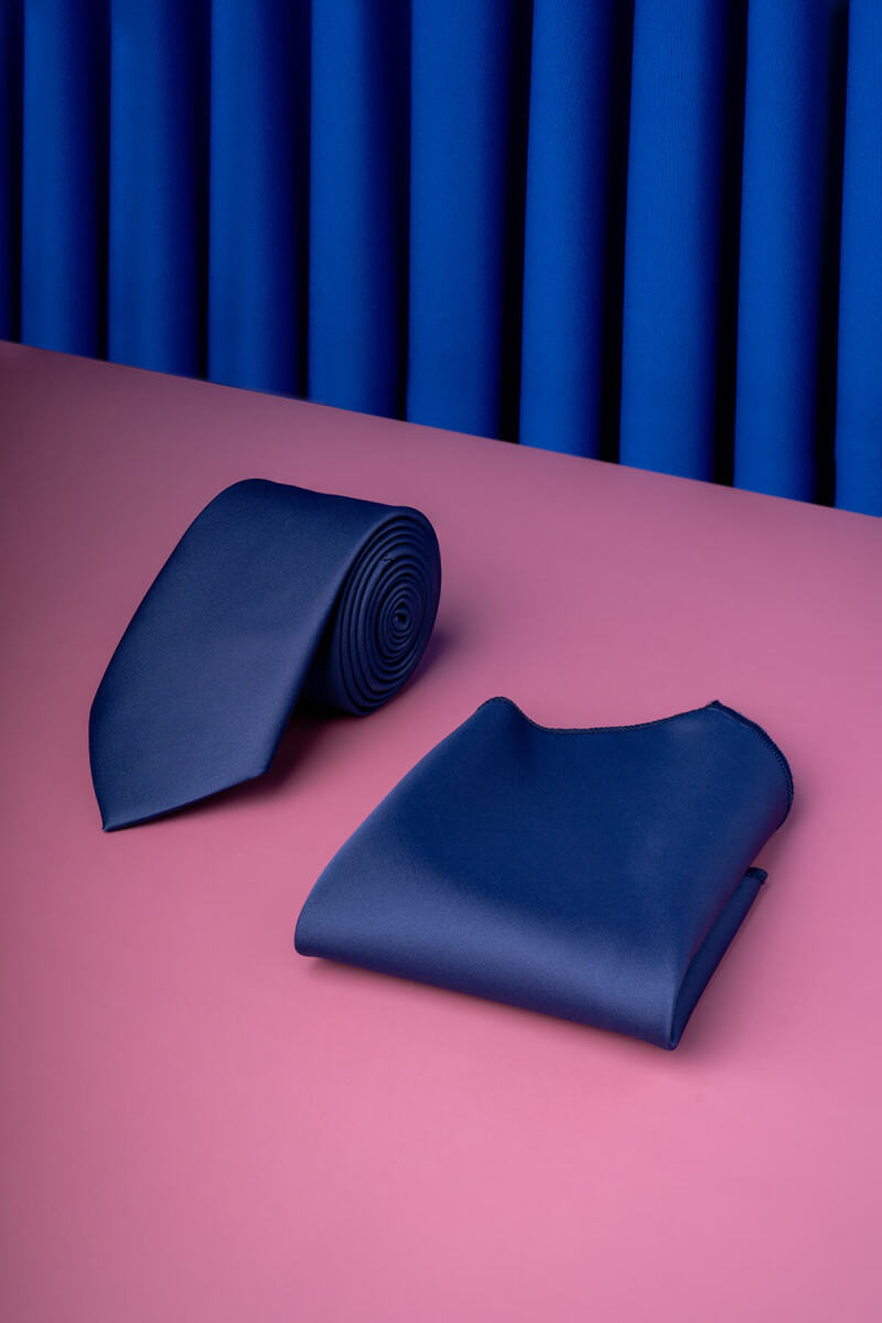 Su ve Leke Tutmayan 7 Cm Lacivert Kravat ve Mendil Seti - Hatemoğlu