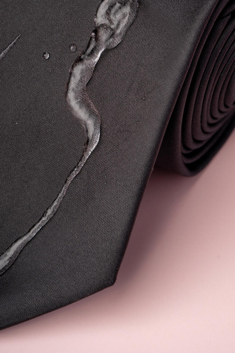 Su ve Leke Tutmayan 7 Cm Siyah Kravat ve Mendil Seti - Hatemoğlu (1)