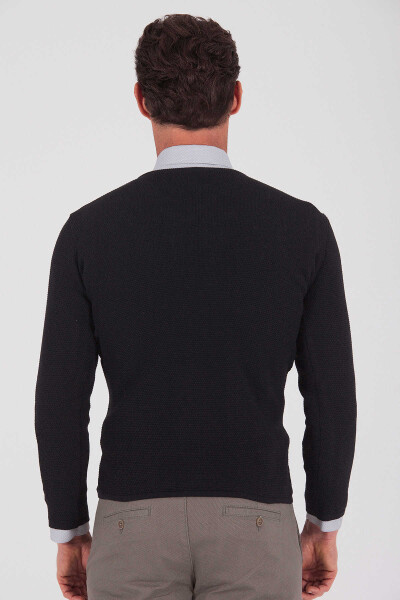 V Yaka Siyah Triko Kazak - 4