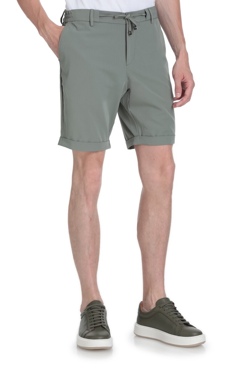 Yeşil Rahat Kesim Yandan Cepli Şort - Saykı