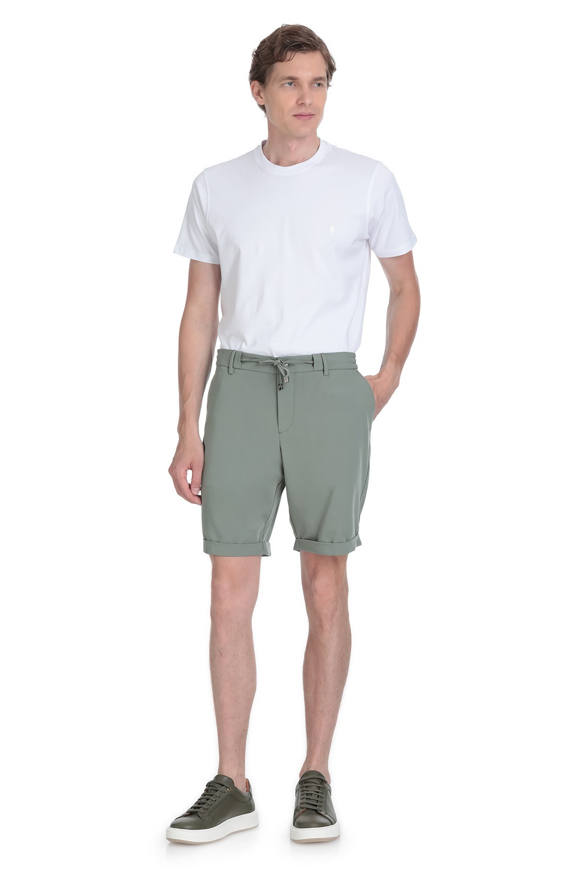 Yeşil Rahat Kesim Yandan Cepli Şort - 2