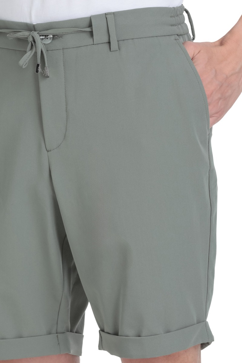 Yeşil Rahat Kesim Yandan Cepli Şort - Saykı (1)