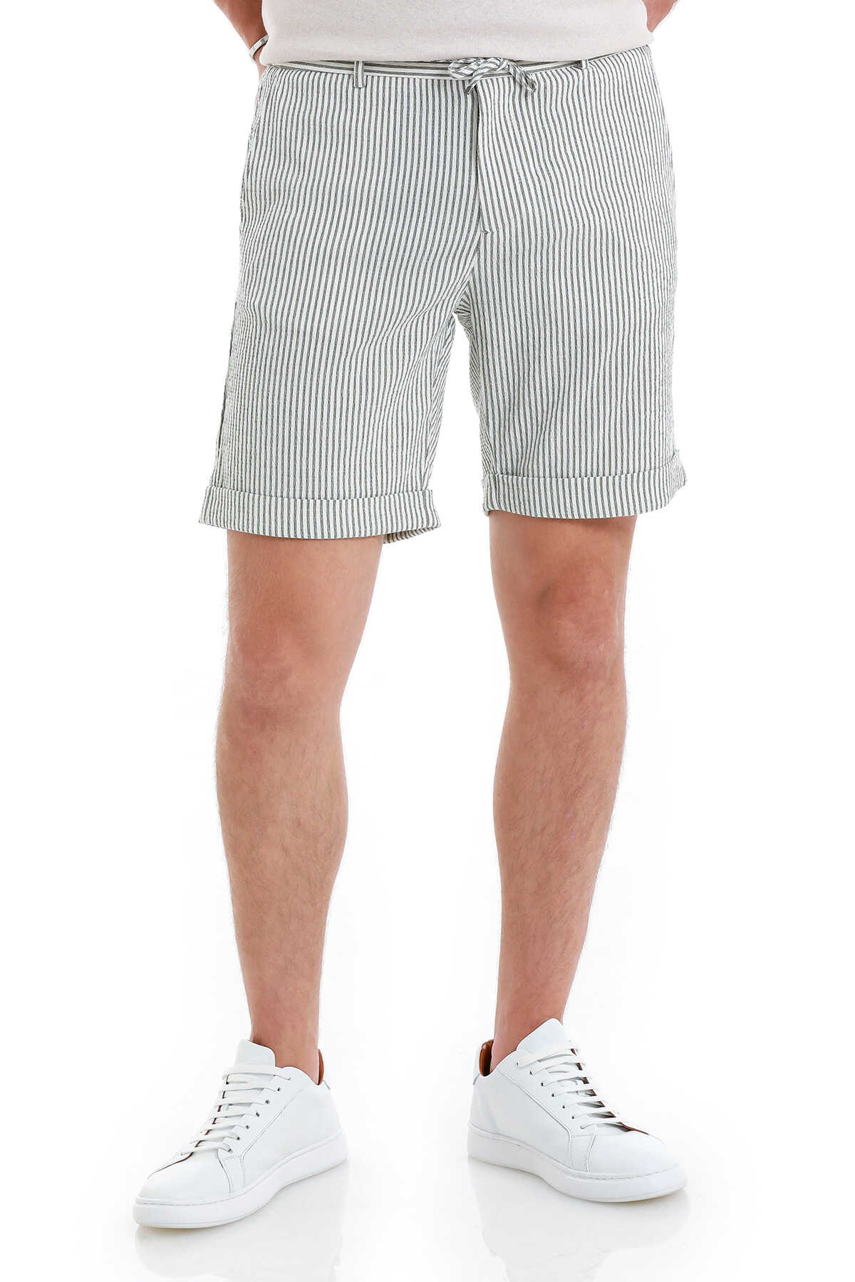 Yeşil Regular Fit Çizgili Yandan Cepli Şort - 1