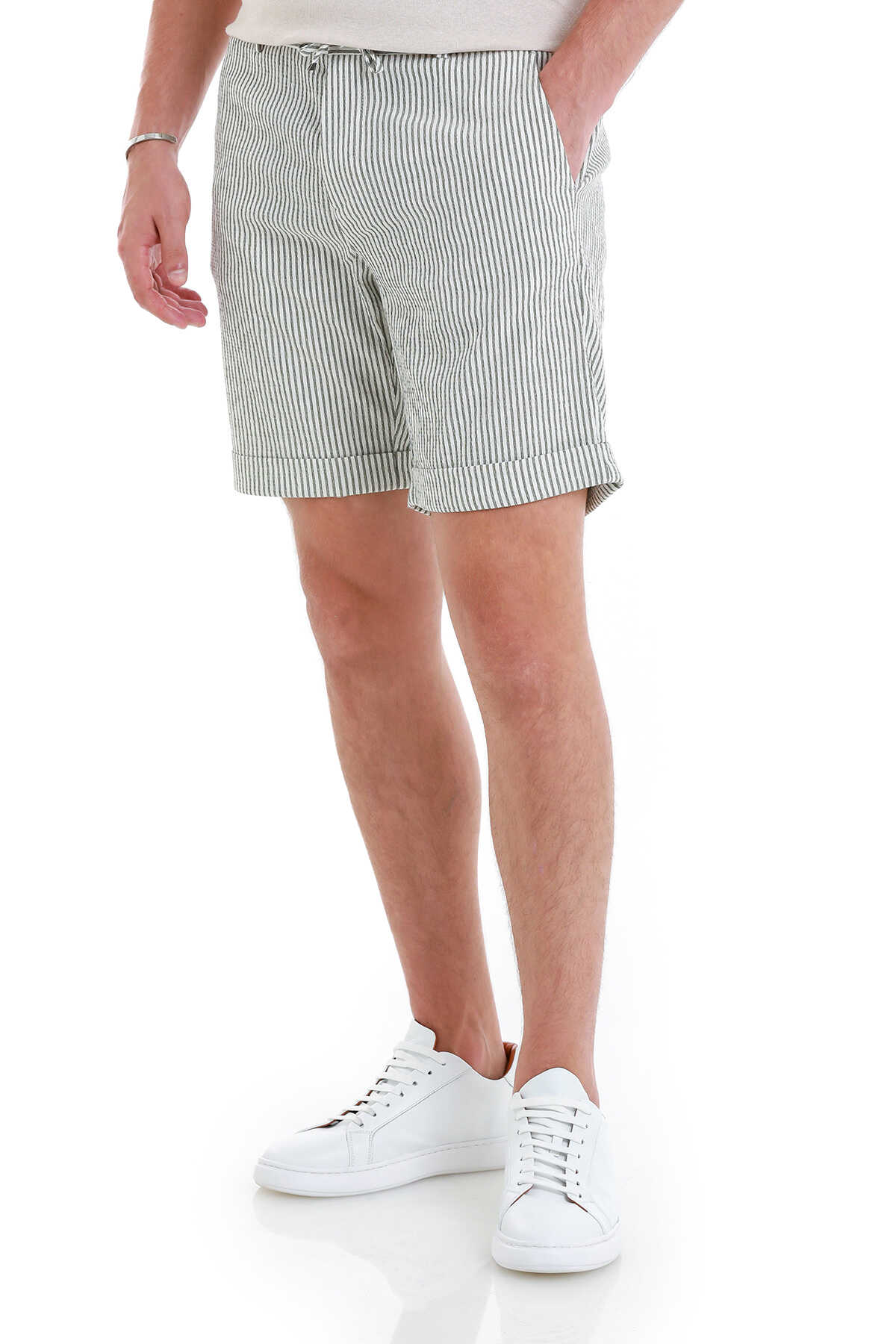 Yeşil Regular Fit Çizgili Yandan Cepli Şort - 3