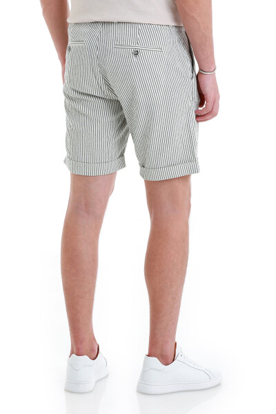 Yeşil Regular Fit Çizgili Yandan Cepli Şort - 6